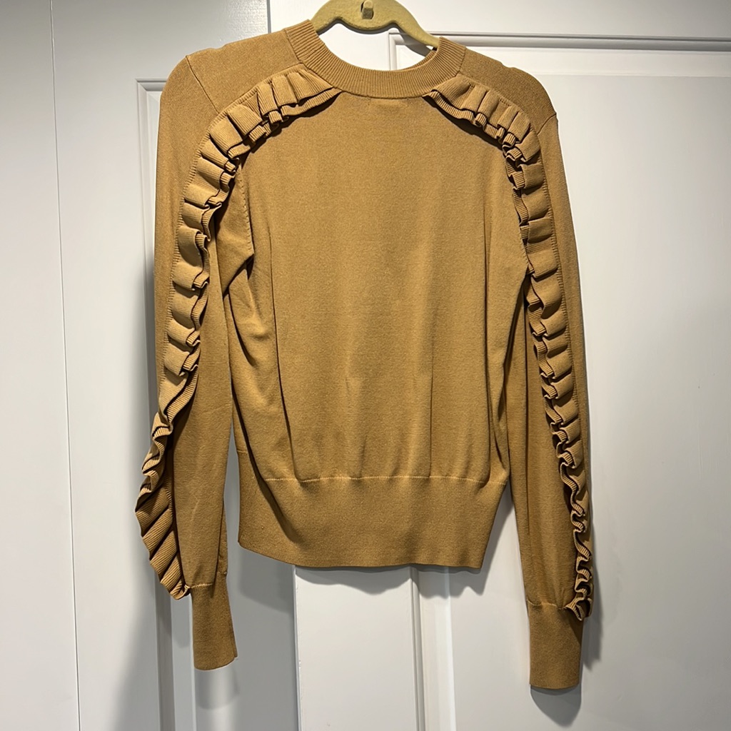 Ruffle Back Knit